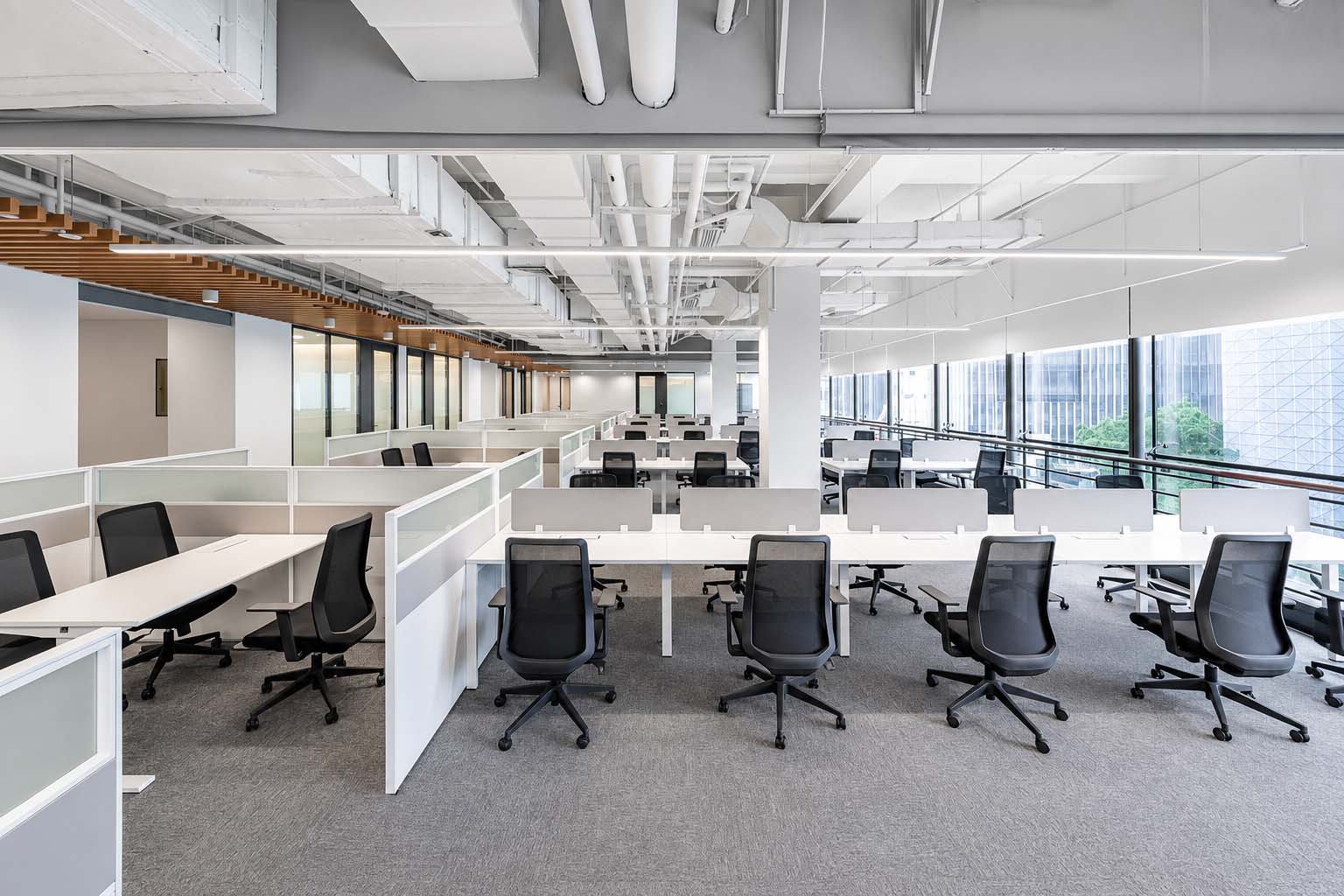 Onmuse office workstation systems in a modern workplace