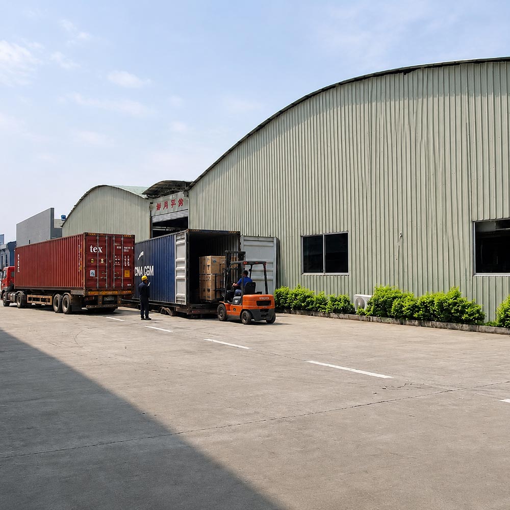 Export loading at the Onmuse Guangzhou factory in 2012