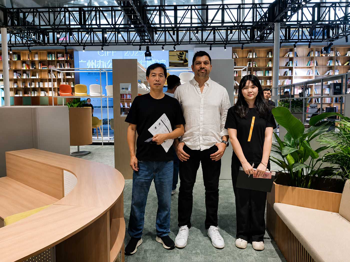 Onmuse international sales team