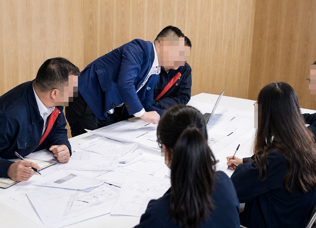 Onmuse teams supporting customer projects across design, engineering, manufacturing, and sales