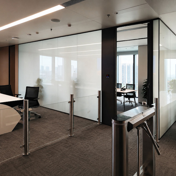 full height glass partition meeting the ceiling condition for head connection review
