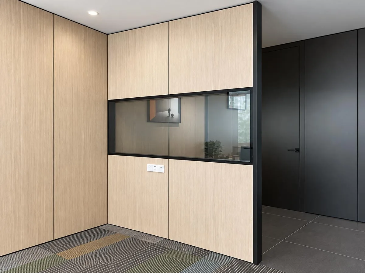 sg-100 solid panel t junction application