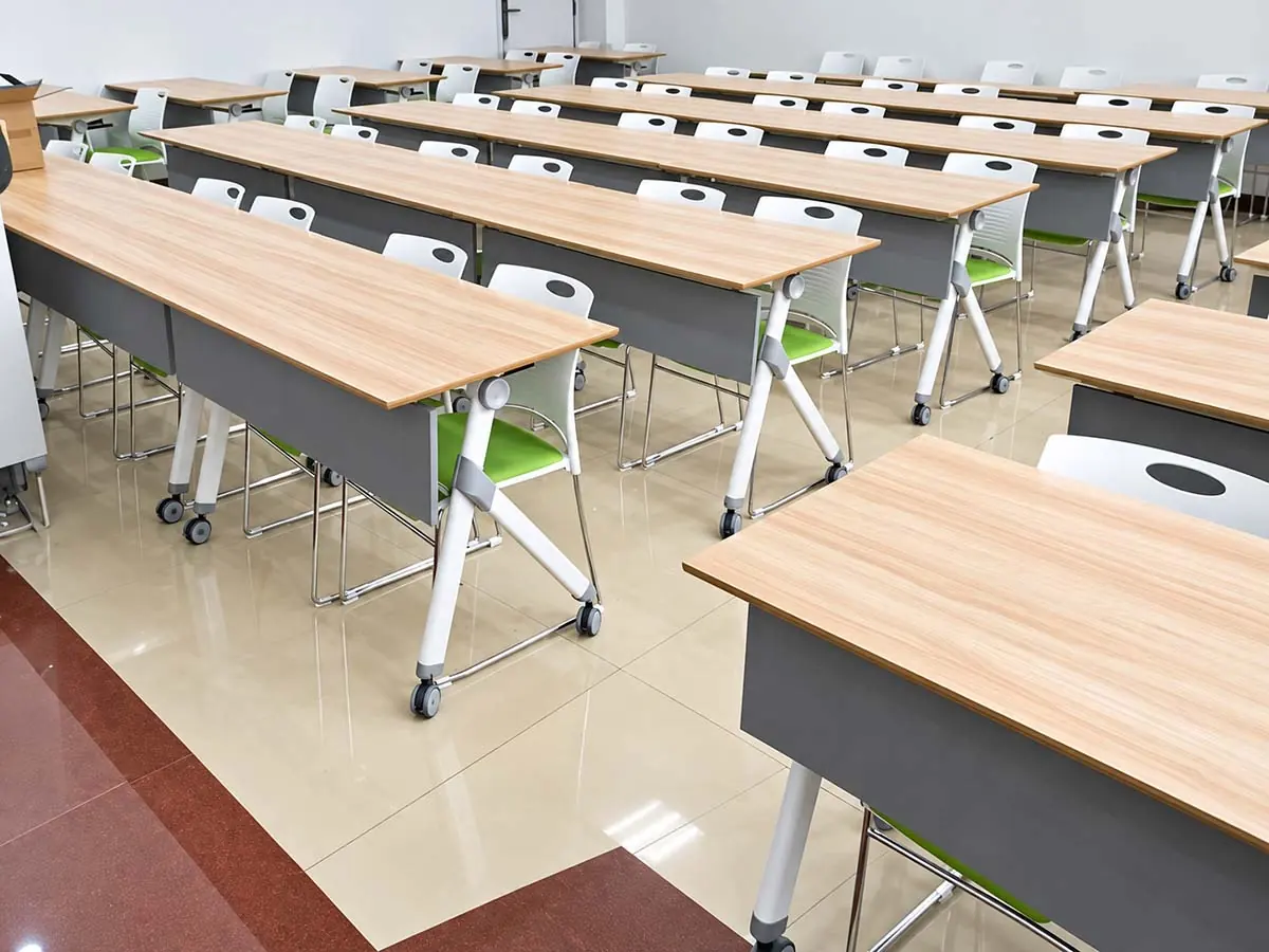 training table frames arranged in rows in a training room