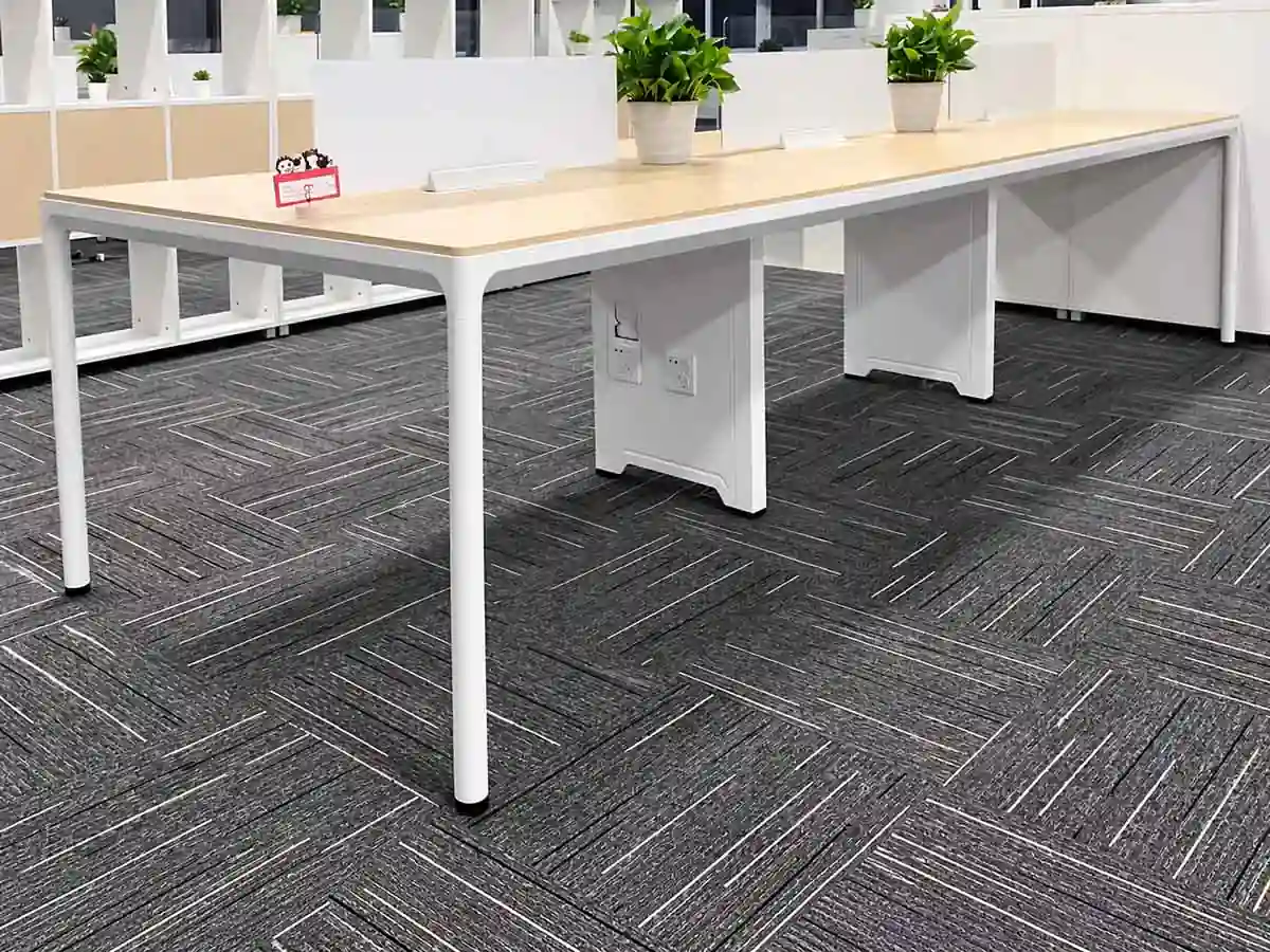 steel aluminium hybrid frame used for linear workstations