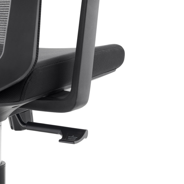 Mesh office chair-Yuri with Biffma certification_4